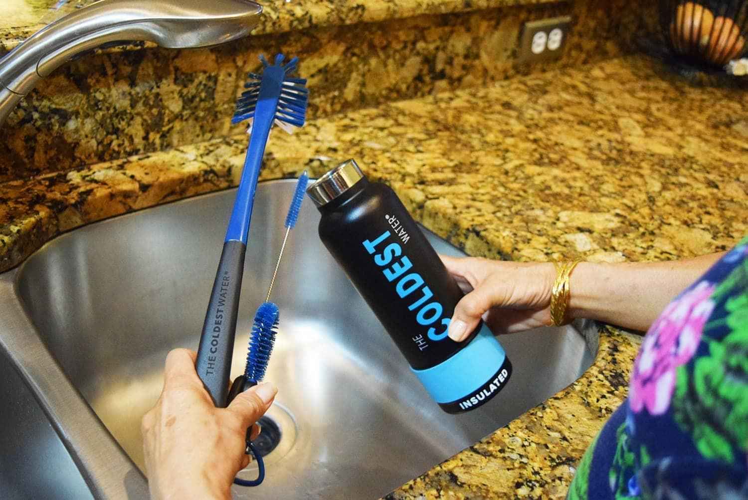 The Coldest Water Bottle Brush: 3 Tools in 1 - Image 7